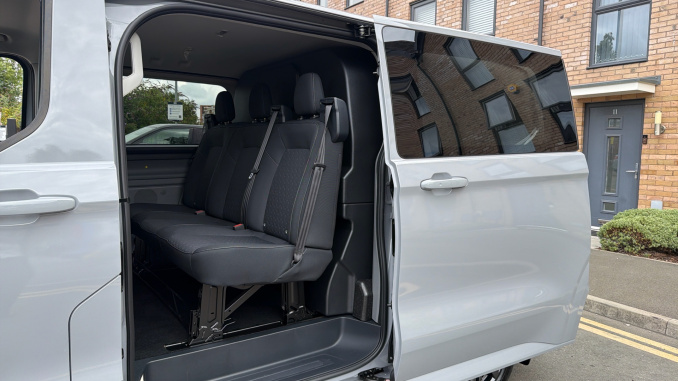 Ford Transit Custom 320 L1 Petrol Fwd 2.5 PHEV 232ps H1 Double Cab Van Limited Auto - Image 5